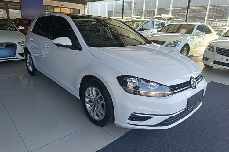 Volkswagen Golf 2019 صورة سيارة #4