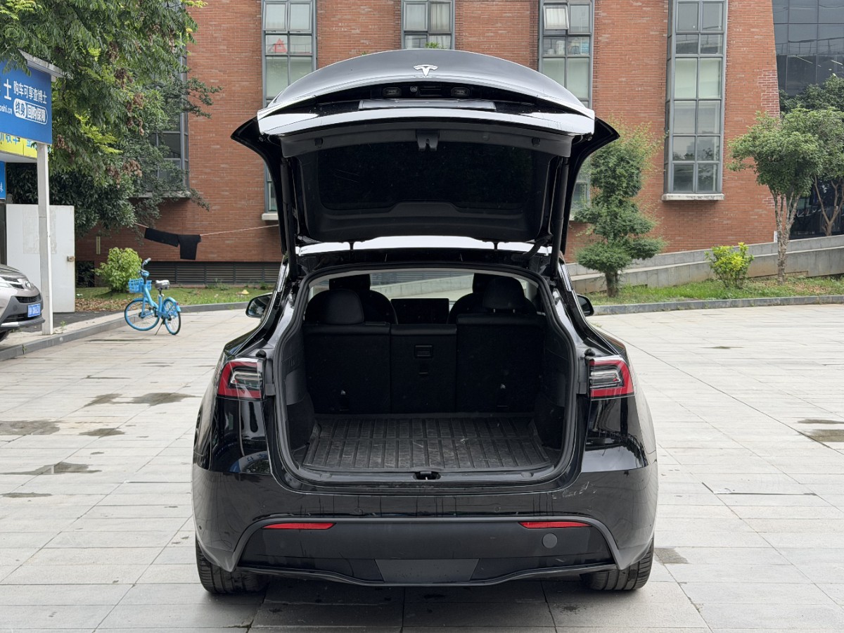 Tesla Model Y 2022 #6 Tesla Model Y 2022 car image #6
