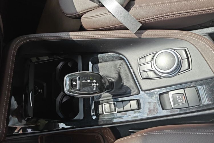 BMW X1 2020 car image #14