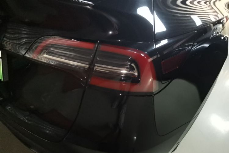 Tesla Model Y 2021 #8 Tesla Model Y 2021 car image #8