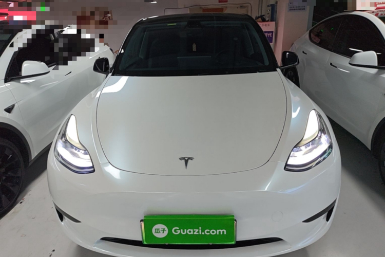 Tesla Model Y 2023 #3 Tesla Model Y 2023 car image #3