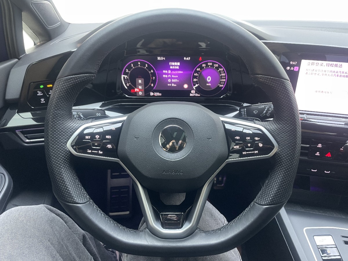 Volkswagen Golf 2022 car image #5