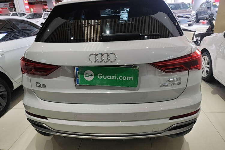 Audi Q3 2020 car image #6