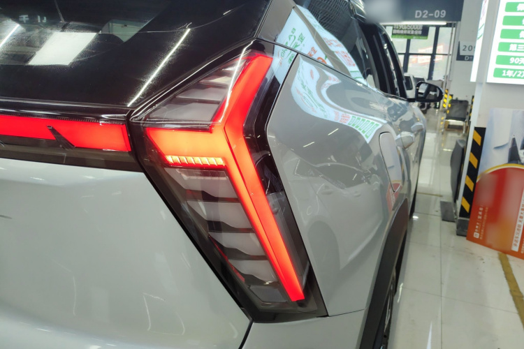 GEELY Boyue L 2023 صورة سيارة #8