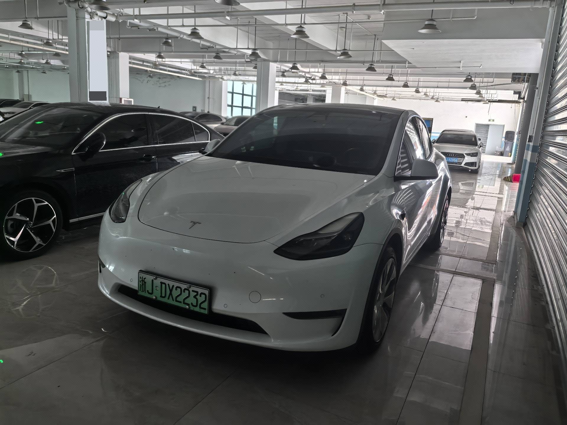 Tesla Model Y 2021 Tesla Model Y 2021 immagine di auto