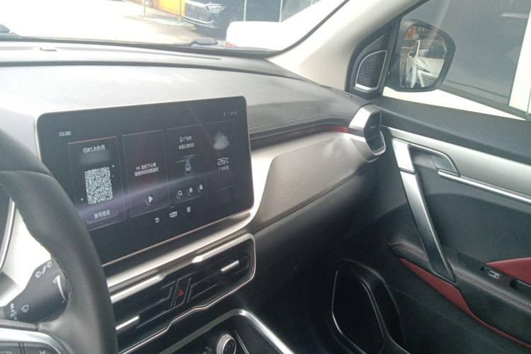 GEELY Coolray 2022 car image #11