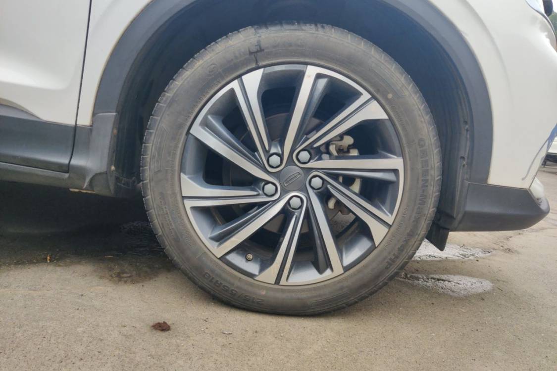 GEELY Coolray 2019 car image #9