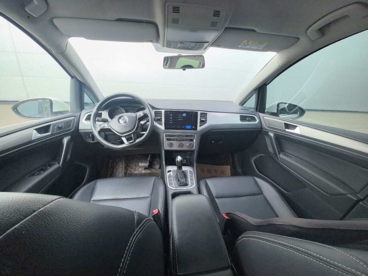 Volkswagen Golf Sportsvan 2018 #8 Volkswagen Golf Sportsvan 2018 car image #8