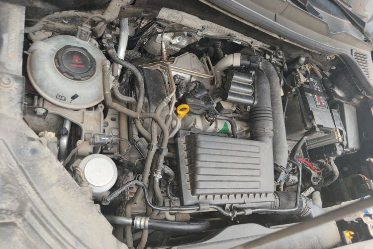 Volkswagen Tharu 2021 car image #24