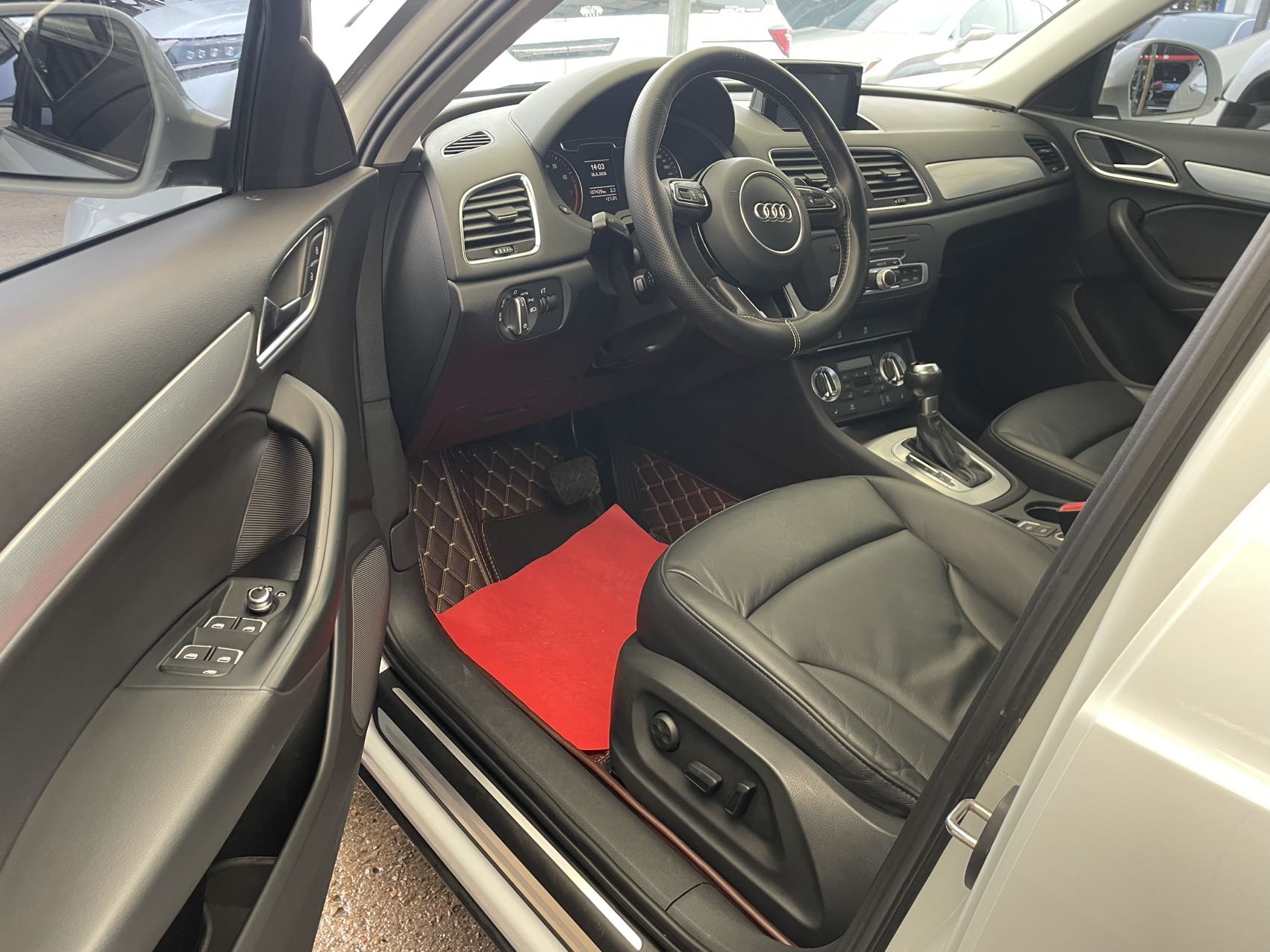 Audi Q3 2014 #2 Audi Q3 2014 car image #2