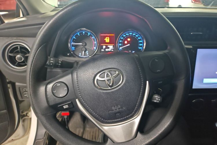 Toyota Corolla 2018 car image #11