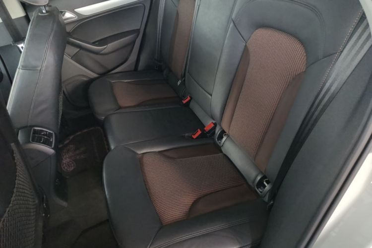 Audi Q3 2018 #17 Audi Q3 2018 car image #17