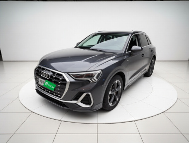 Audi Q3 2021 car image 