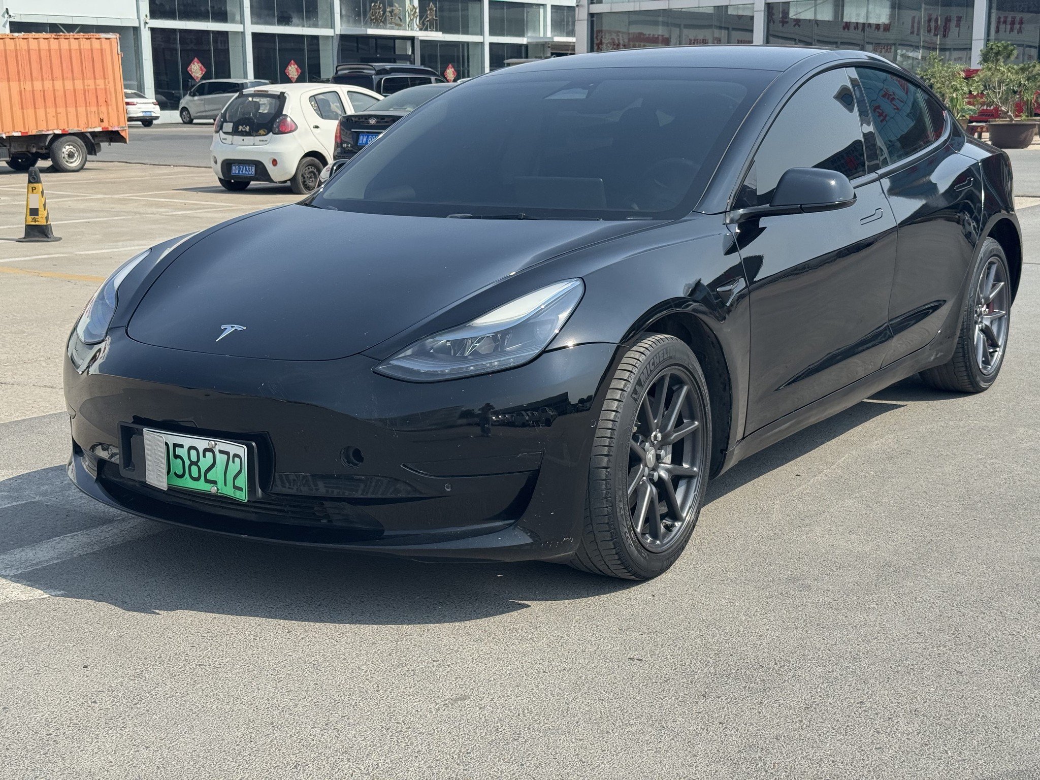 Tesla Model 3 2023 car image 