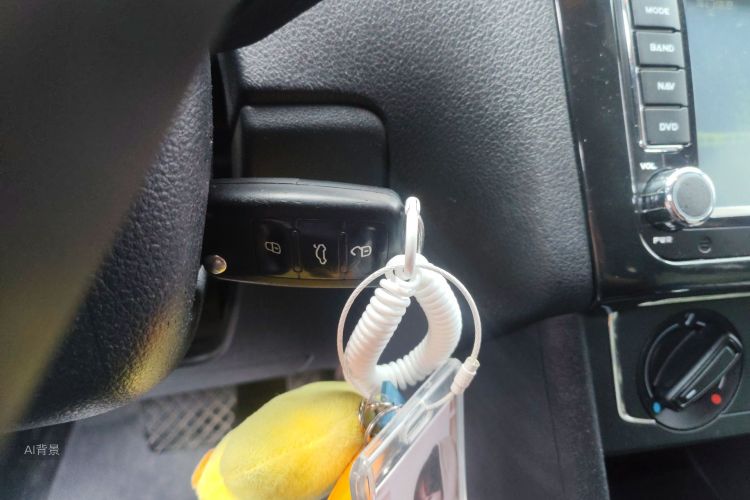 Volkswagen Polo 2015 изображение автомобиля #10