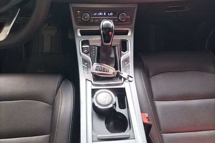 GEELY Emgrand 2020 #14 GEELY Emgrand 2020 imagen de coche #14