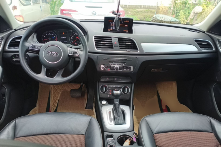 Audi Q3 2019 #11 Audi Q3 2019 car image #11