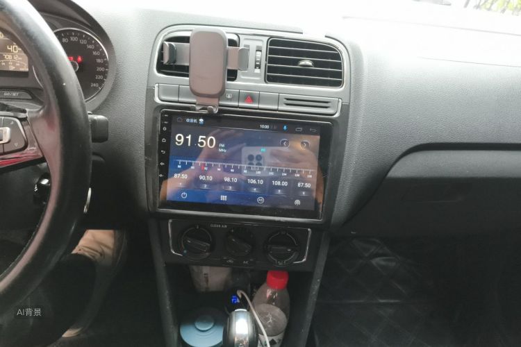Volkswagen Polo 2016 car image #15