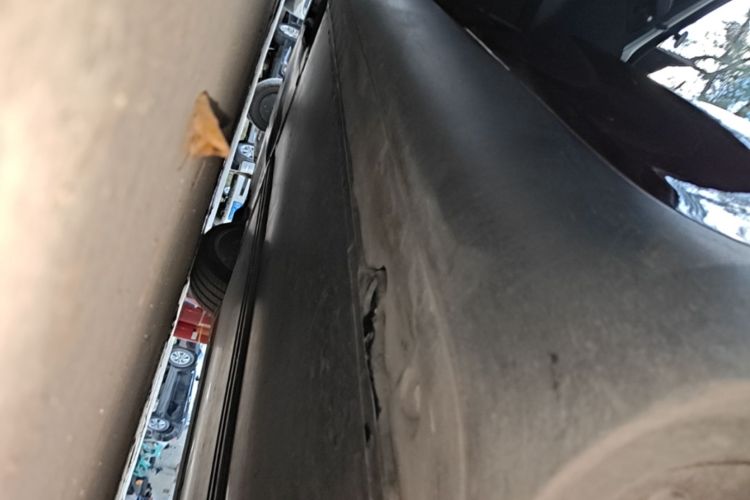 Tesla Model Y 2021 car image #27