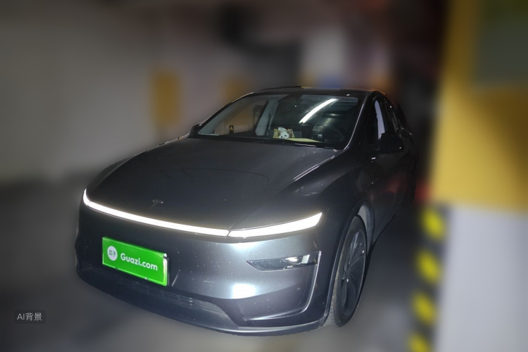 Tesla Model Y 2025 #2 Tesla Model Y 2025 car image #2