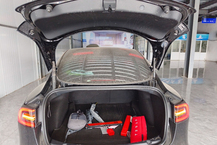 Tesla Model 3 2023 immagine di auto #21