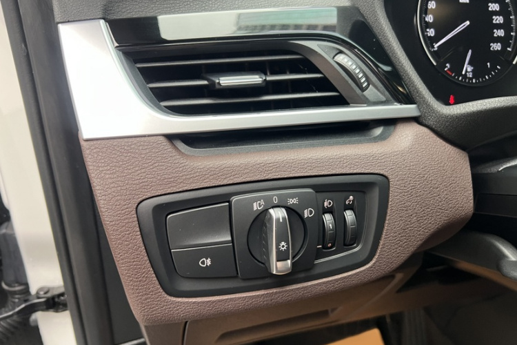 BMW X1 2021 #8 BMW X1 2021 car image #8