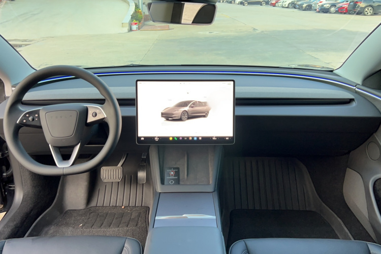 Tesla Model 3 2024 #8 Tesla Model 3 2024 car image #8