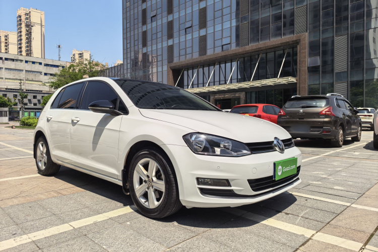 Volkswagen Golf 2017 car image #7
