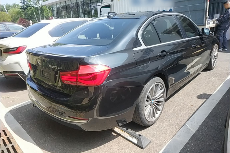 BMW 3 Series 2019 #7 BMW 3 Series 2019 immagine di auto #7