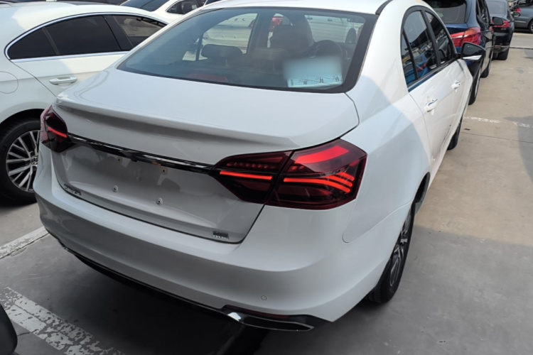 GEELY Emgrand 2019 #7 GEELY Emgrand 2019 car image #7