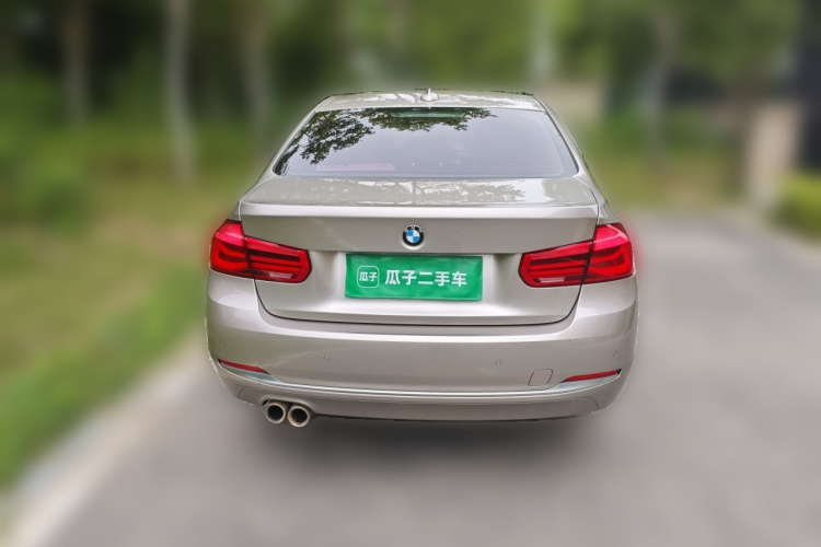 BMW 3 Series 2019 #4 BMW 3 Series 2019 immagine di auto #4