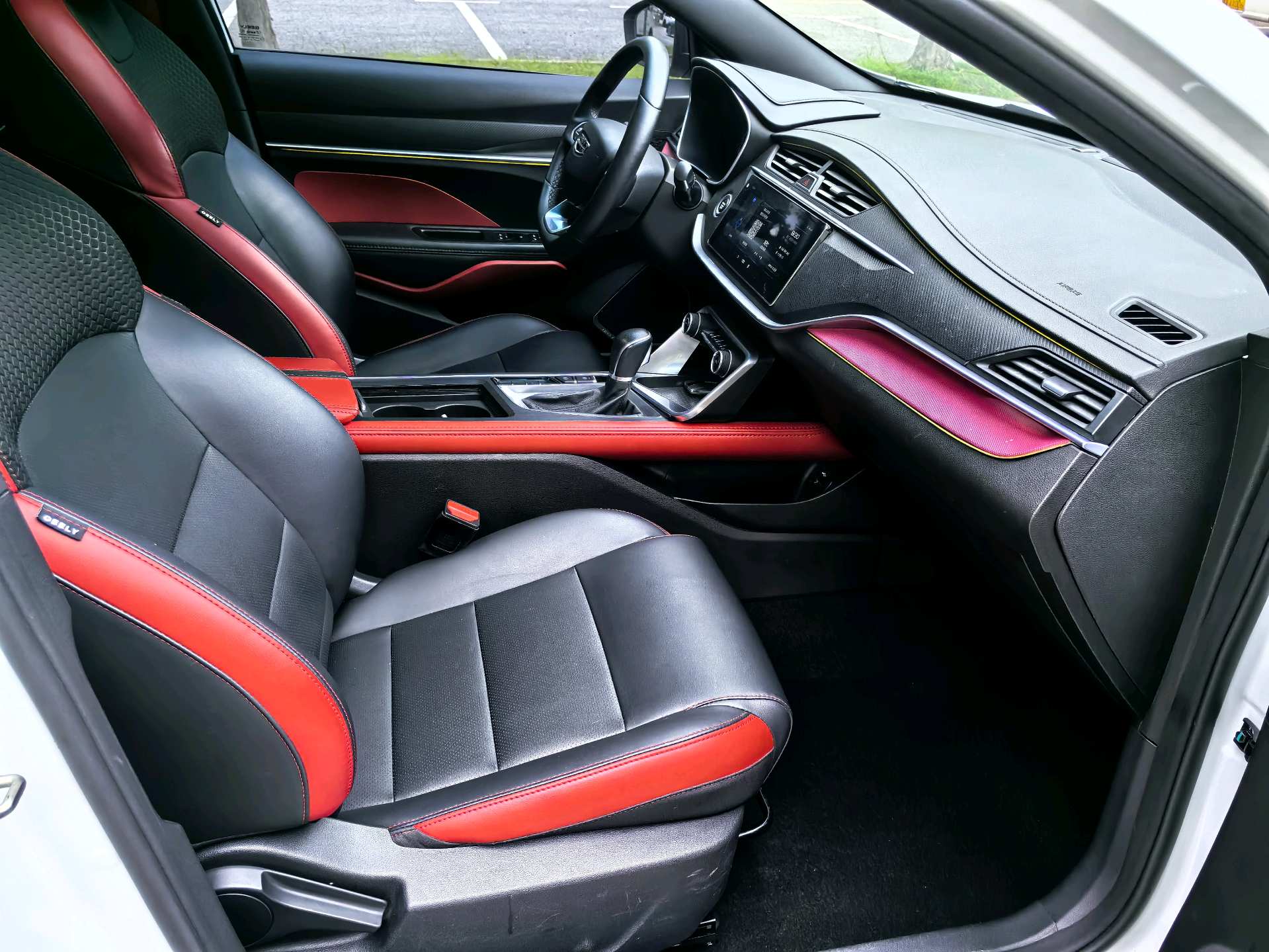 GEELY Binray 2021 image de voiture #10