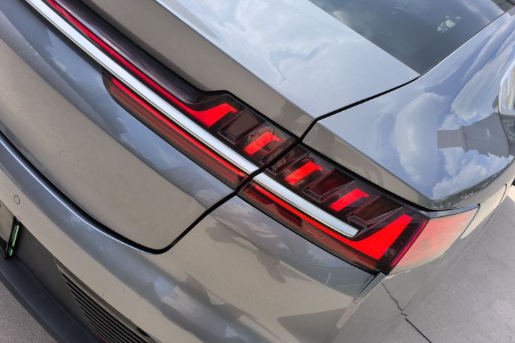 BYD Han 2021 car image #9