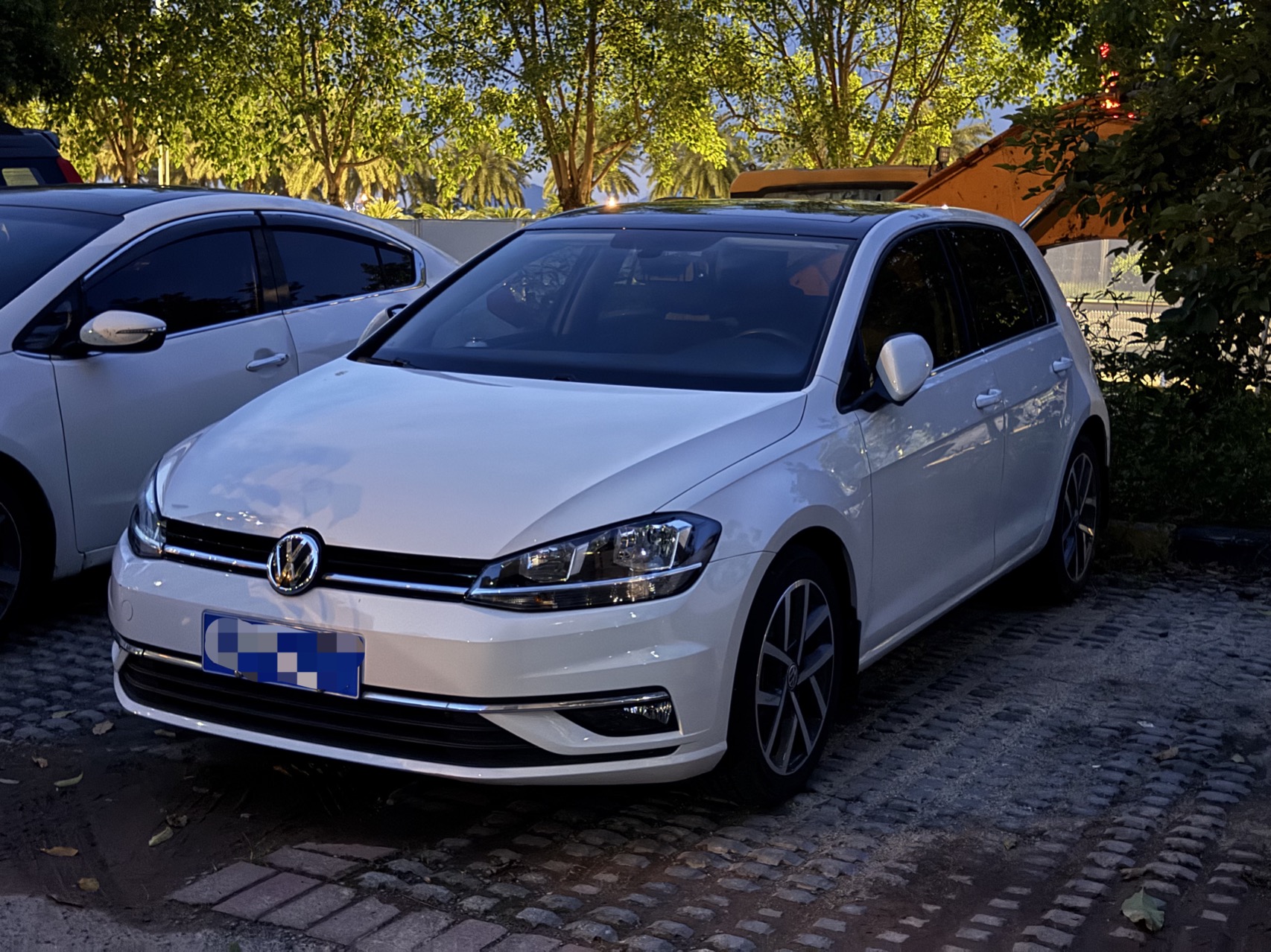 2020 2020 car image