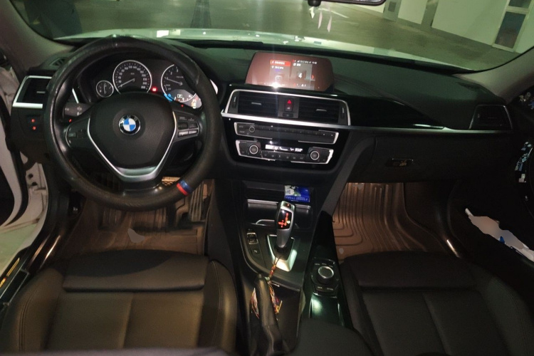 BMW 3 Series 2017 #7 BMW 3 Series 2017 car image #7