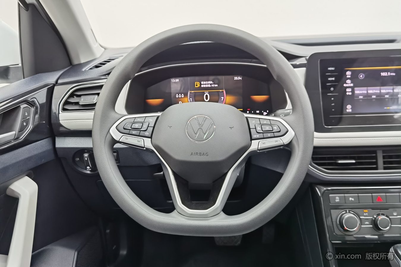 Volkswagen Tharu 2026 car image #11