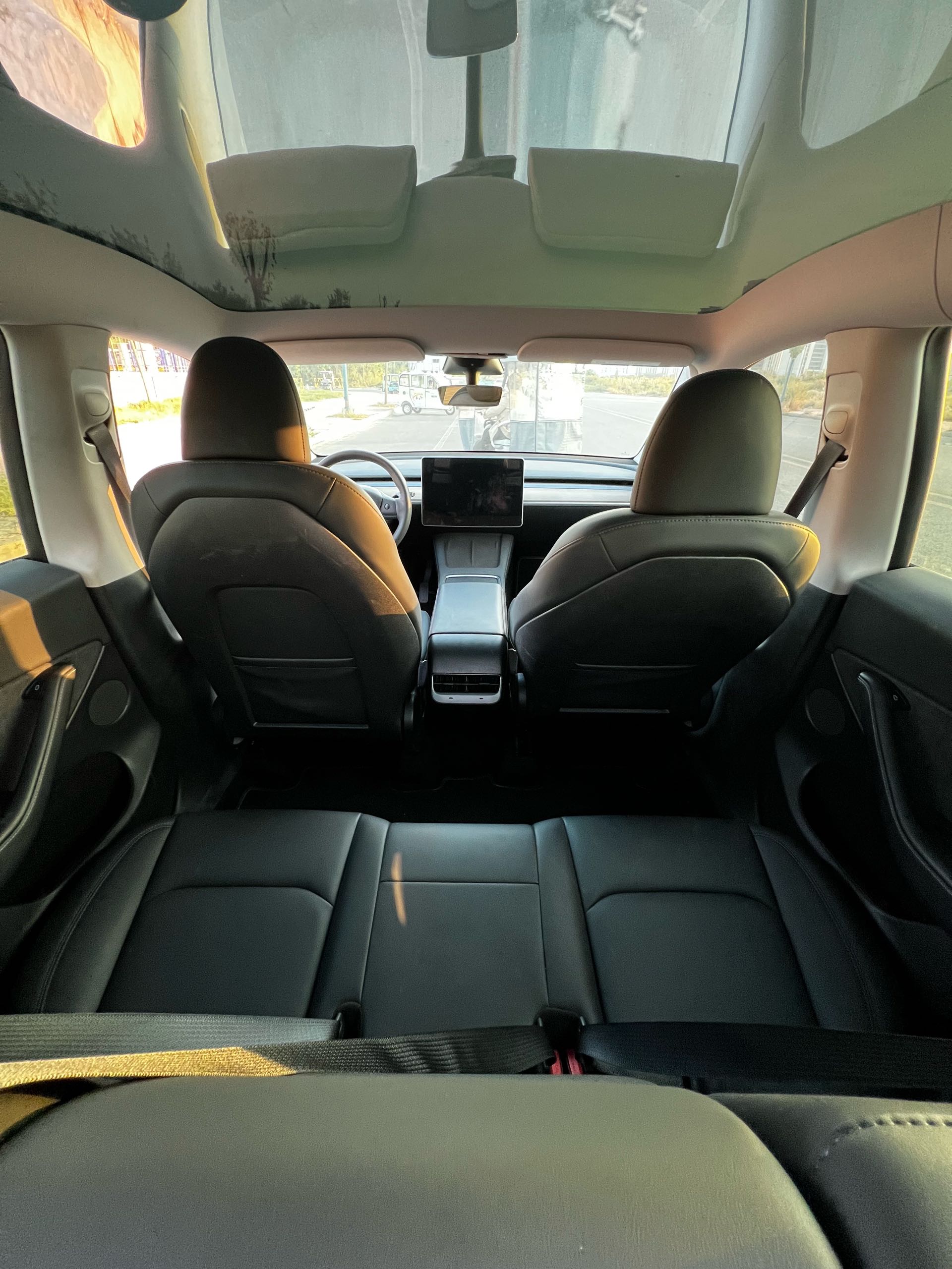 Tesla Model Y 2023 #8 Tesla Model Y 2023 car image #8