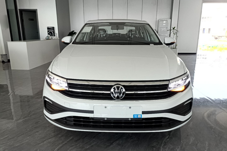 Volkswagen Bora 2026 car image #3