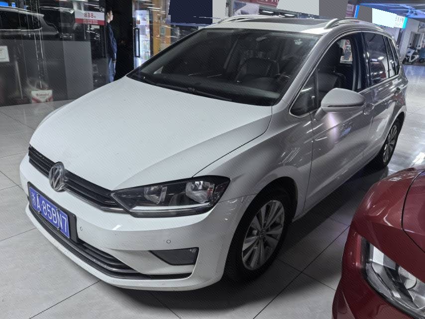 Volkswagen Golf Sportsvan 2017 Volkswagen Golf Sportsvan 2017 car image