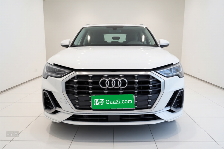 Audi Q3 2022 car image #3