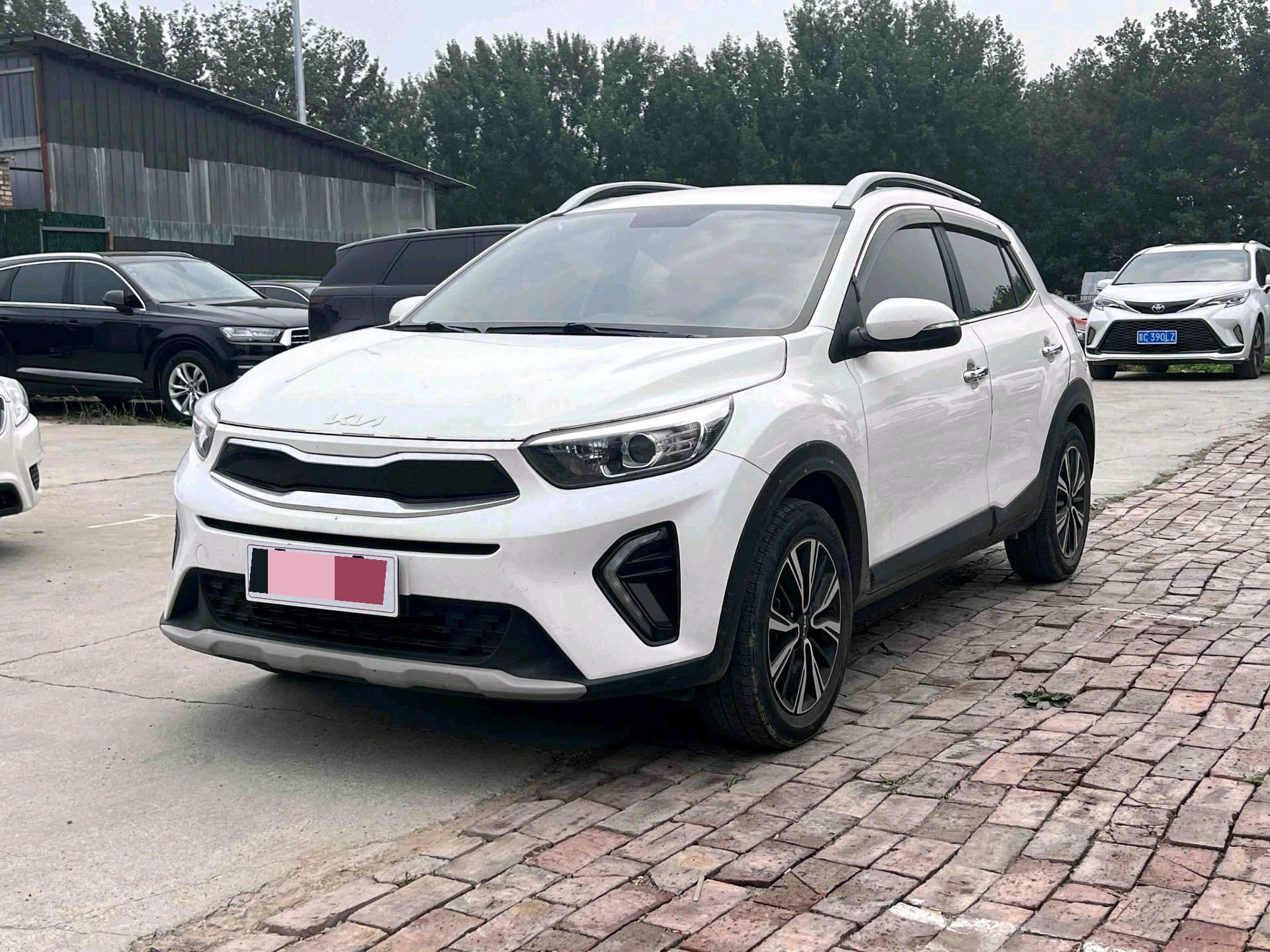 Kia KX1 2022 car image 