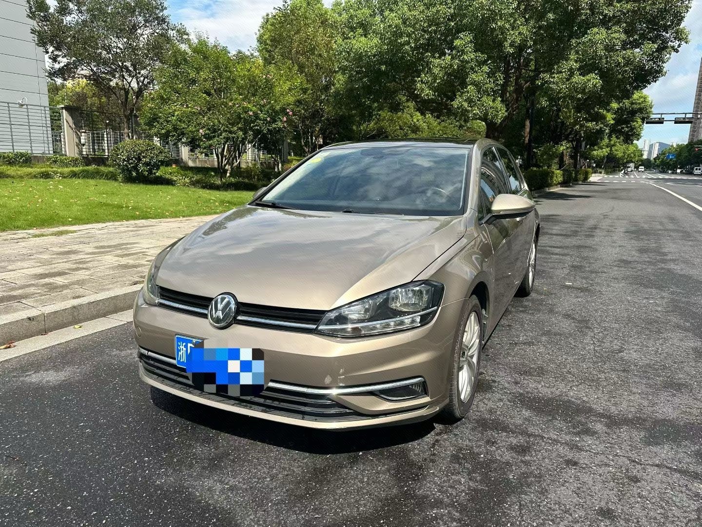 2019 immagine di auto 