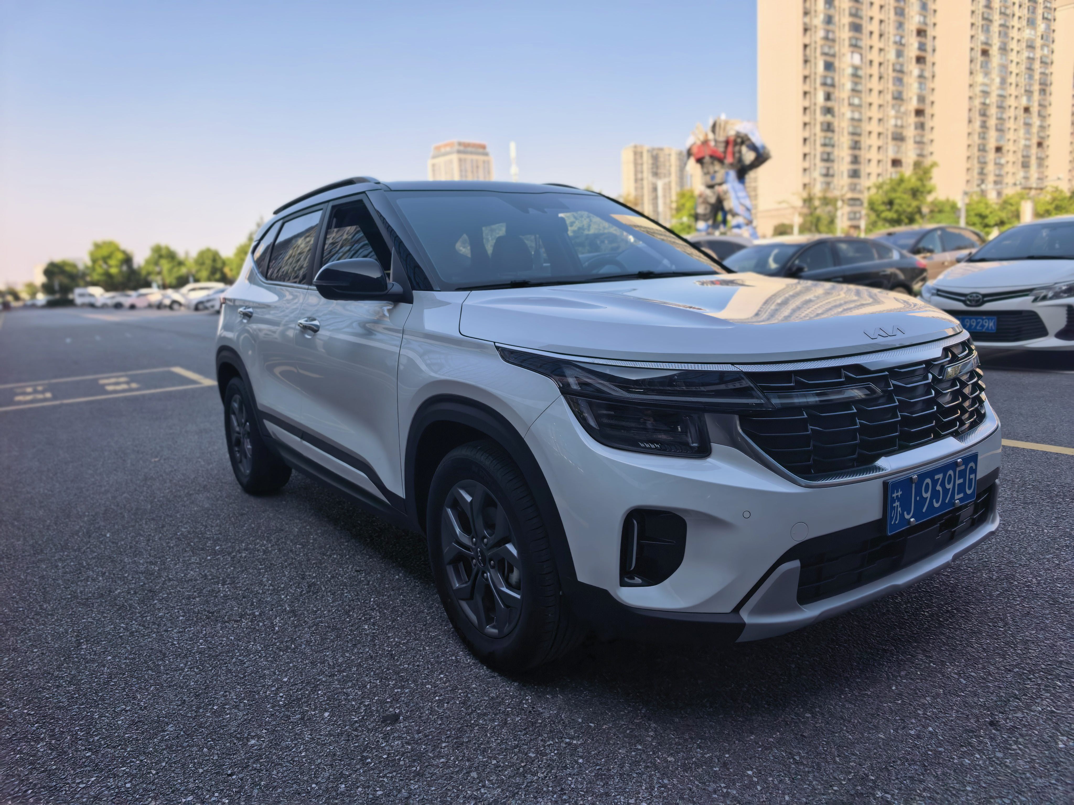 Kia Seltos 2024 immagine di auto #7