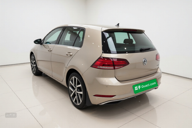 Volkswagen Golf 2020 car image #5