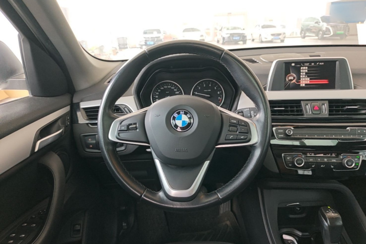 BMW X1 2016 #11 BMW X1 2016 immagine di auto #11
