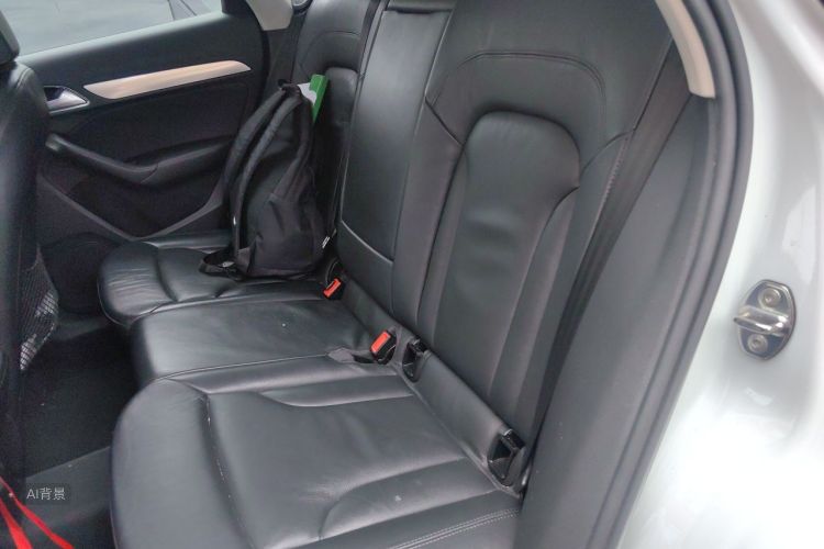 Audi Q3 2014 car image #19