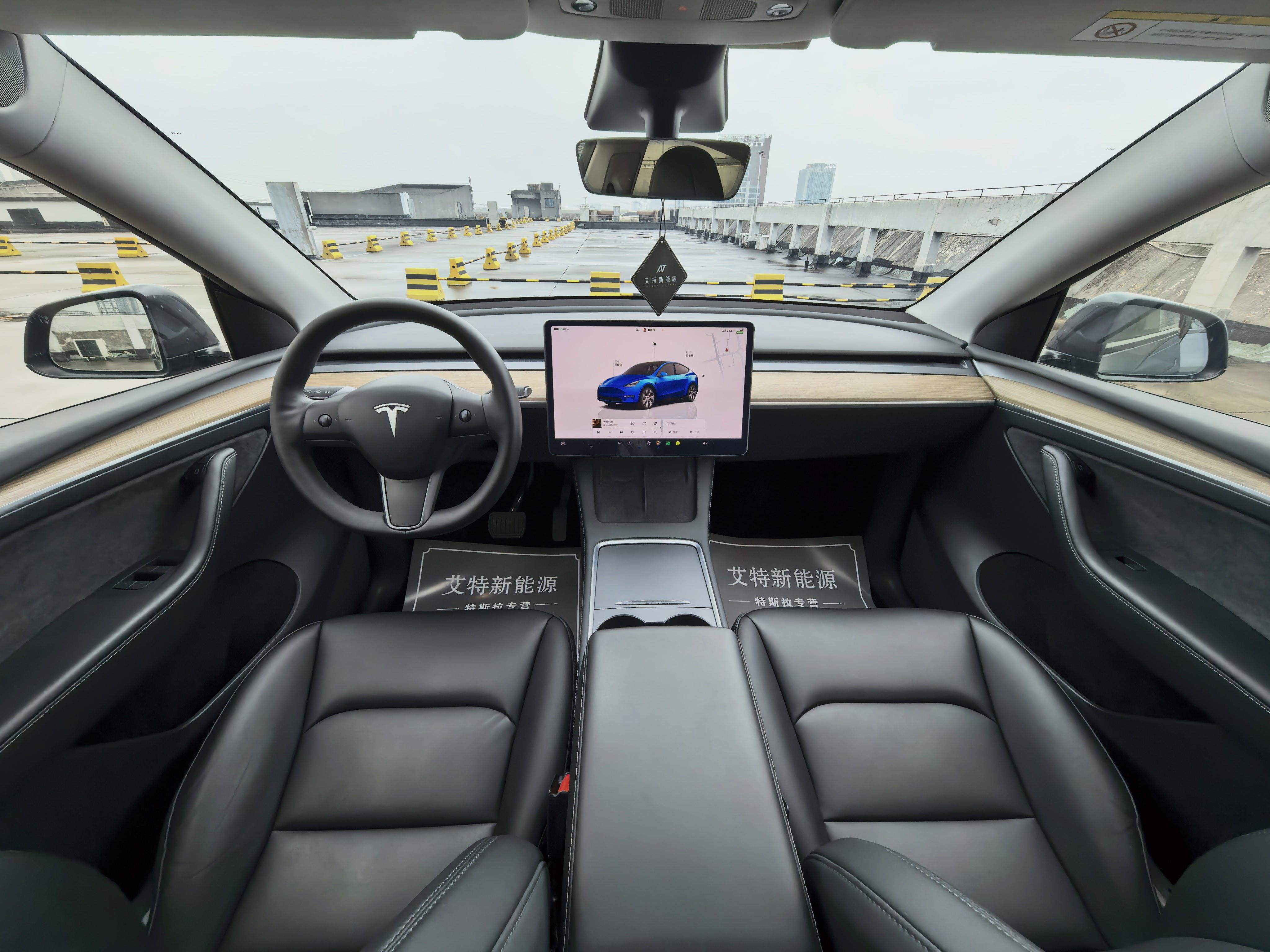 Tesla Model Y 2022 car image #7