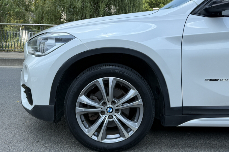 BMW X1 2017 #14 BMW X1 2017 car image #14