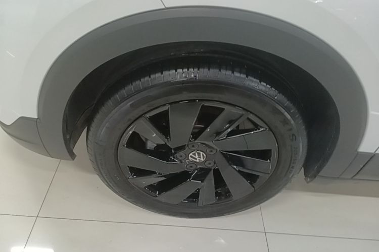 Volkswagen Tharu 2025 car image #9
