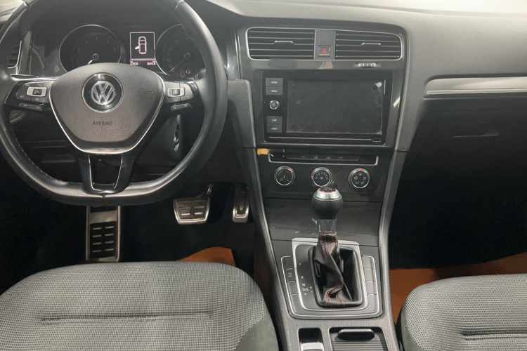 Volkswagen Golf 2019 imagen de coche #13